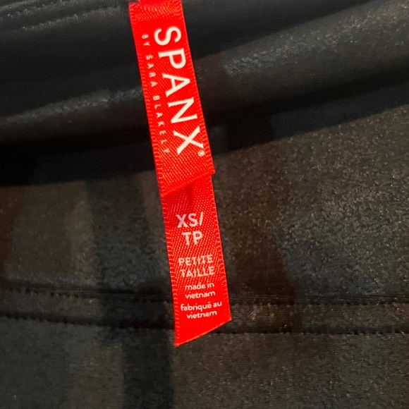 SPANX Women’s Faux Leather Leggings- Black/ Size X-Small Petite - Picture 4 of 5